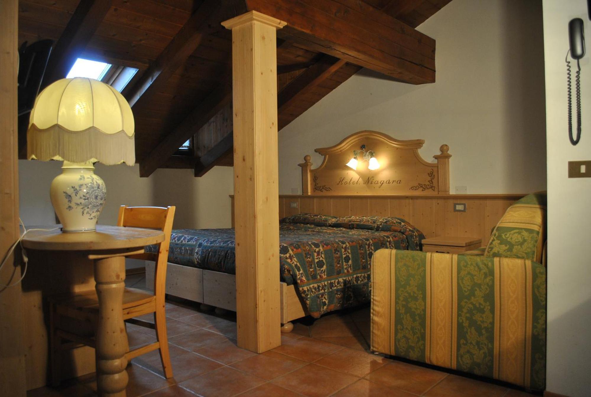 Hotel Niagara Ossana Zewnętrze zdjęcie